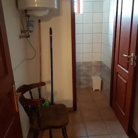 Folyoka Vendeghaz 3*