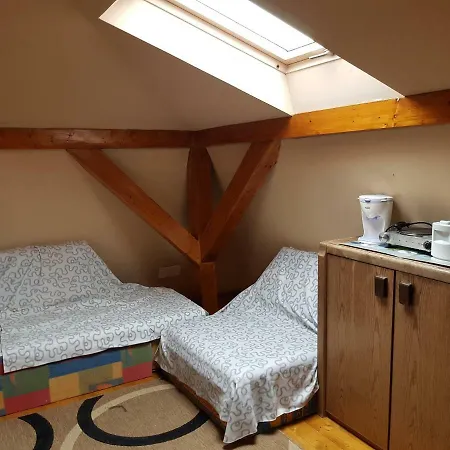 Folyoka Vendeghaz 3*