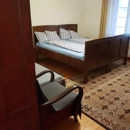 Folyoka Vendeghaz 3*