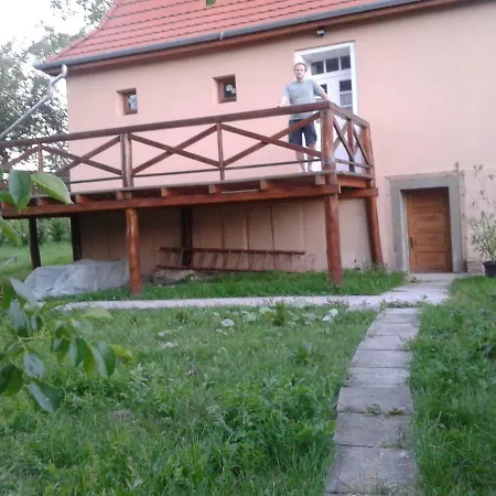 Folyoka Vendeghaz 3*